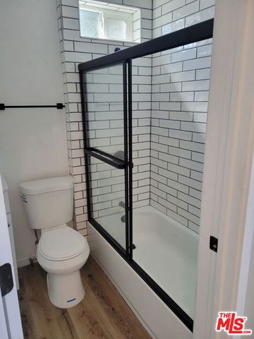 2017 W 39th Street, Los Angeles, CA 90008