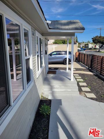 2017 W 39th Street, Los Angeles, CA 90008