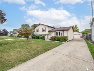 615 N Roessler Street, Monroe, MI 48162