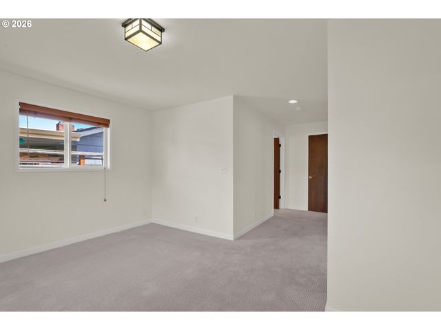 2540 TYLER St, Eugene, OR 97405