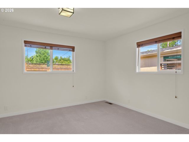 2540 TYLER St, Eugene, OR 97405