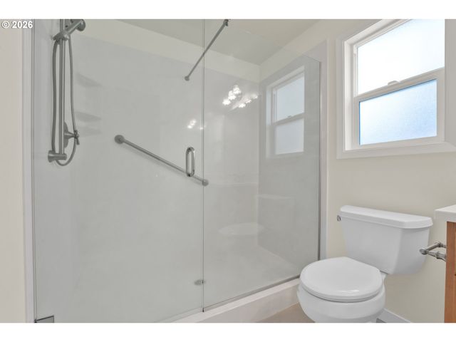 2540 TYLER St, Eugene, OR 97405