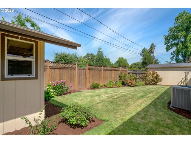 2540 TYLER St, Eugene, OR 97405