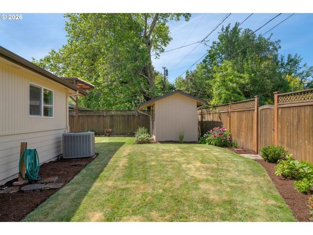 2540 TYLER St, Eugene, OR 97405