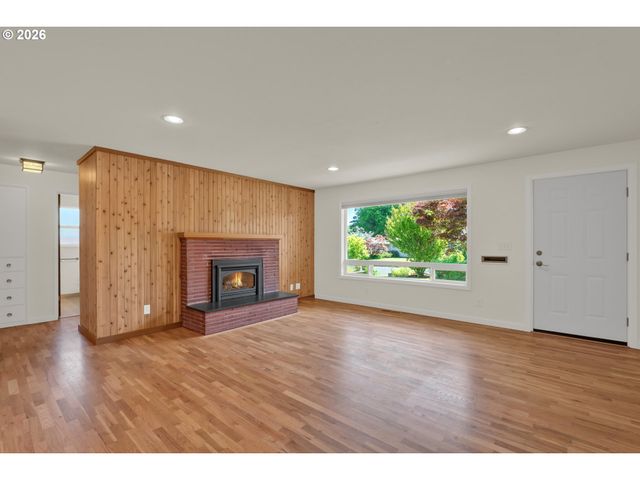 2540 TYLER St, Eugene, OR 97405