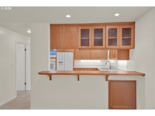 2540 TYLER St, Eugene, OR 97405