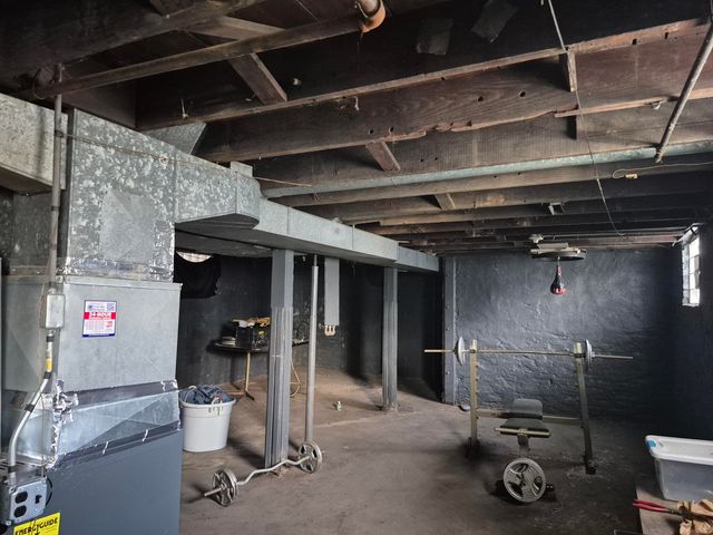 3942 Parrish Avenue, East Chicago, IN 46312