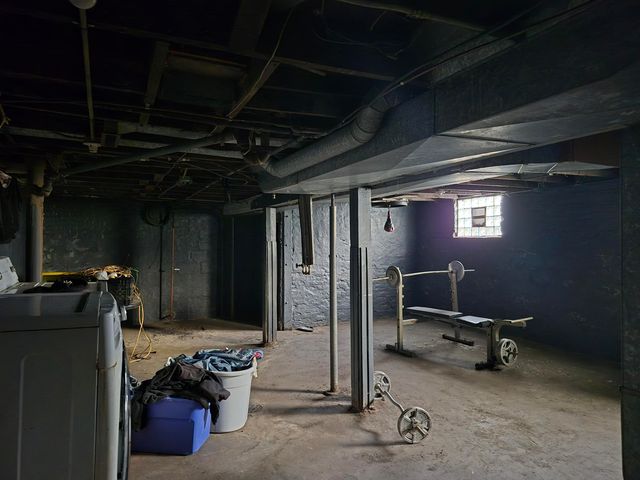 3942 Parrish Avenue, East Chicago, IN 46312