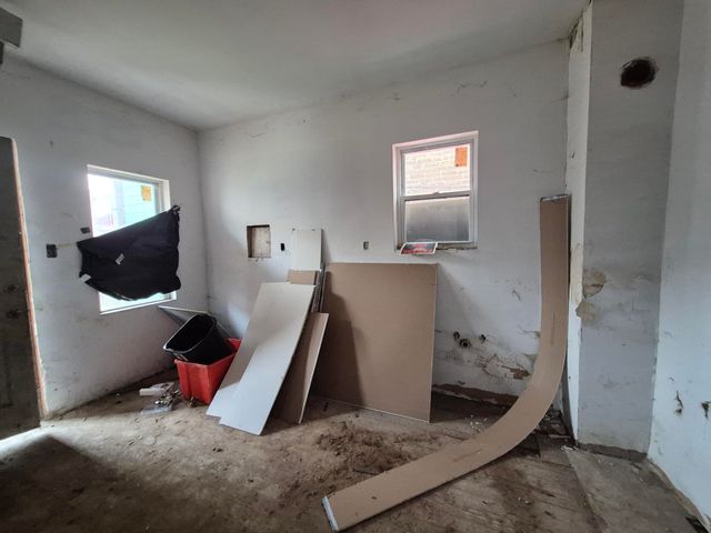 3942 Parrish Avenue, East Chicago, IN 46312