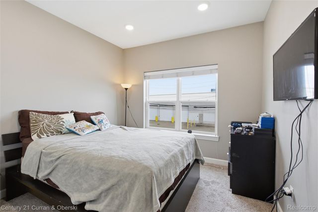 1241 E Woodward Heights Boulevard 5, Hazel Park, MI 48030