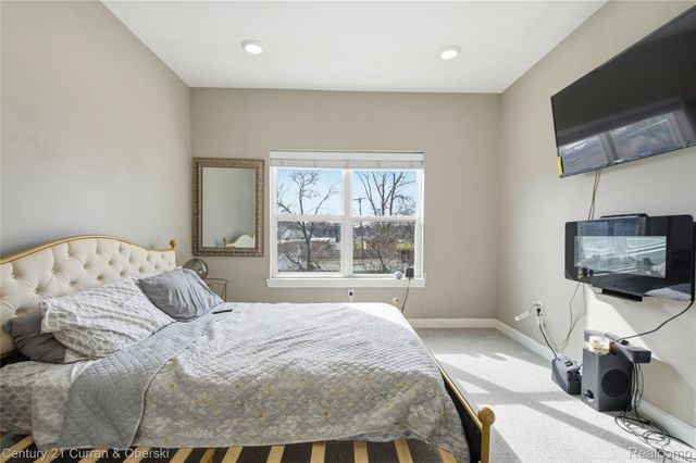 1241 E Woodward Heights Boulevard 5, Hazel Park, MI 48030