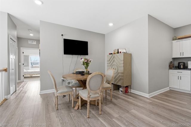 1241 E Woodward Heights Boulevard 5, Hazel Park, MI 48030