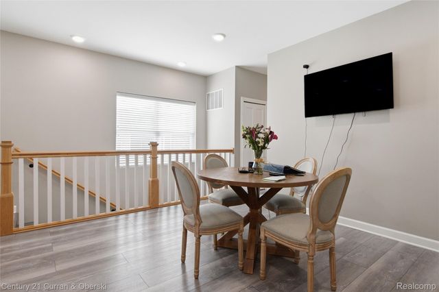 1241 E Woodward Heights Boulevard 5, Hazel Park, MI 48030