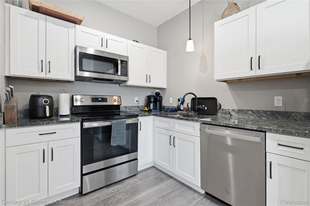 1241 E Woodward Heights Boulevard 5, Hazel Park, MI 48030