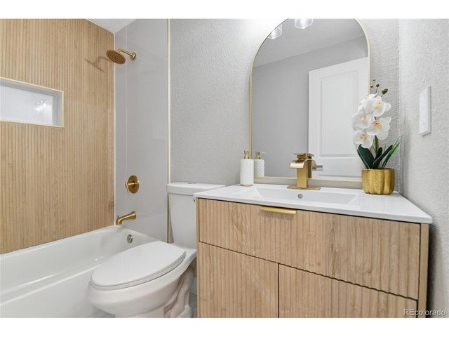 6816 Miller St, Arvada, CO 80004
