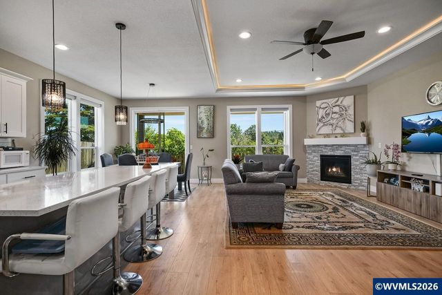 5518 Mountain Quail Dr S, Salem, OR 97306