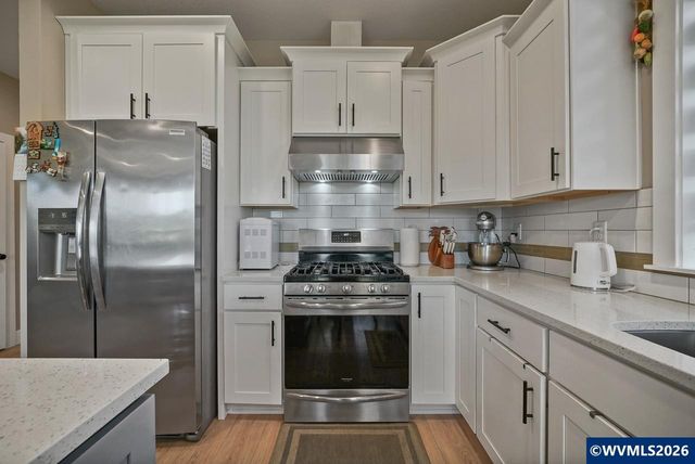 5518 Mountain Quail Dr S, Salem, OR 97306