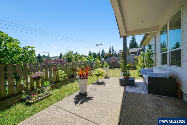 5518 Mountain Quail Dr S, Salem, OR 97306
