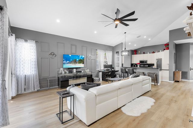 8402 Staniel Cay, West Palm Beach, FL 33411