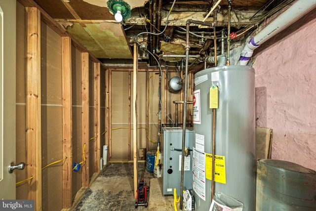 5426 WINDSOR AVE, Philadelphia, PA 19143