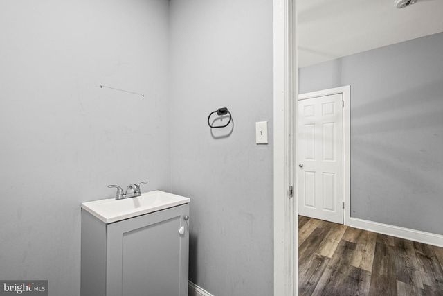 5426 WINDSOR AVE, Philadelphia, PA 19143