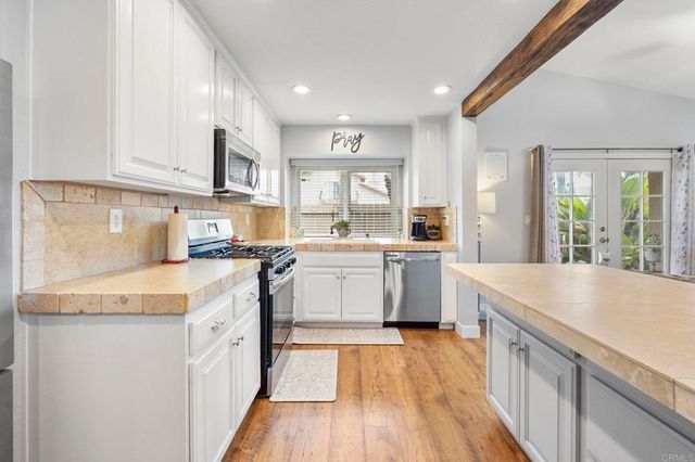 301 Winters Court, San Marcos, CA 92069