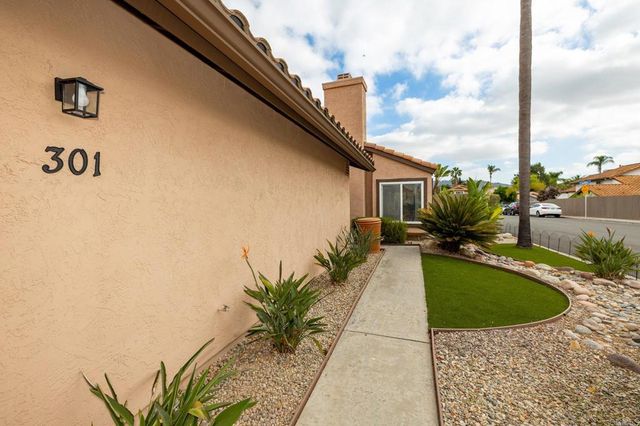 301 Winters Court, San Marcos, CA 92069