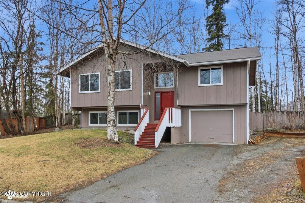 9925 Teekoana Circle, Eagle River, AK 99577