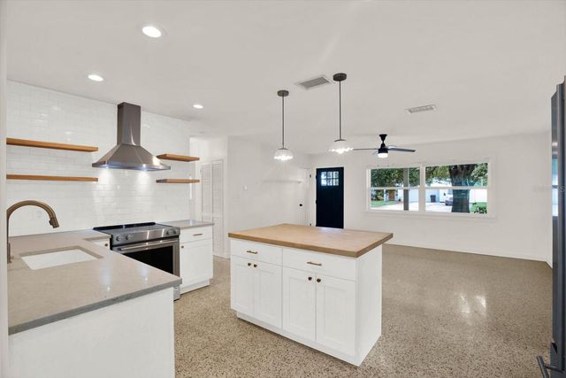 5531 13TH AVENUE N, St Petersburg, FL 33710