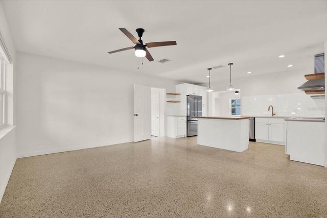 5531 13TH AVENUE N, St Petersburg, FL 33710