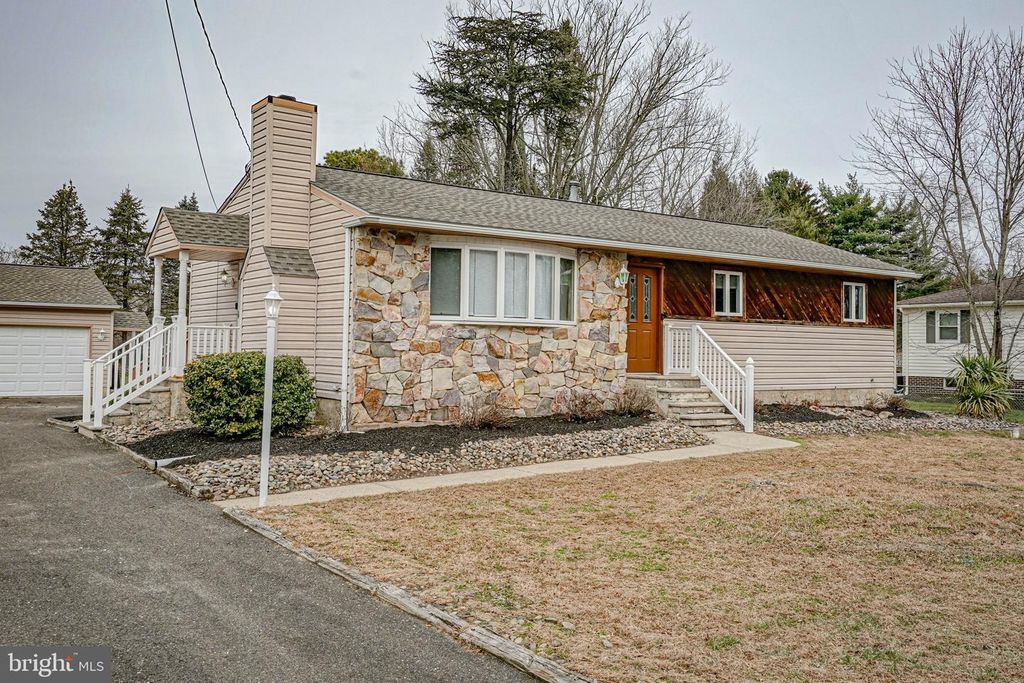 2355 BARTRAM AVE, Atco, NJ 08004