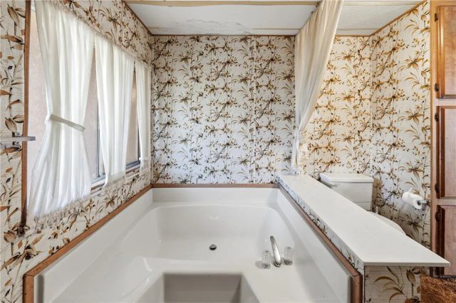 5830 Robin Hill 10, Lakeport, CA 95453