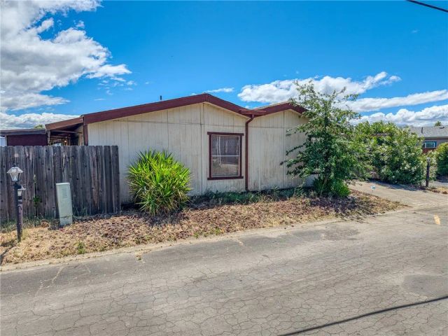 5830 Robin Hill 10, Lakeport, CA 95453