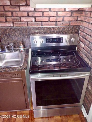 326 Orville Drive, Toledo, OH 43612