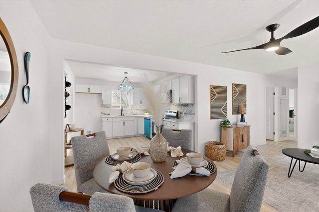 3209 Palomas Drive NE, Albuquerque, NM 87110