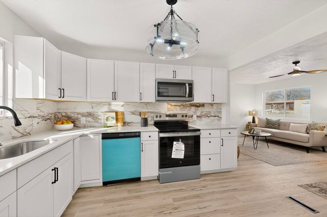 3209 Palomas Drive NE, Albuquerque, NM 87110