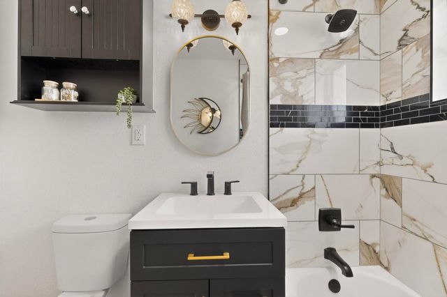 3209 Palomas Drive NE, Albuquerque, NM 87110