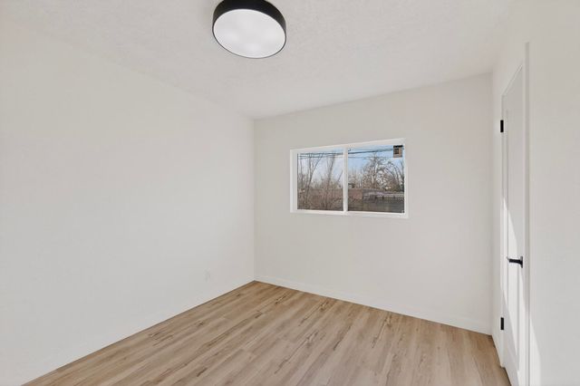 3209 Palomas Drive NE, Albuquerque, NM 87110