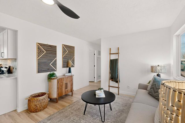 3209 Palomas Drive NE, Albuquerque, NM 87110