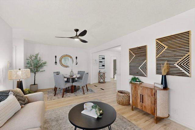 3209 Palomas Drive NE, Albuquerque, NM 87110