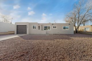 3209 Palomas Drive NE, Albuquerque, NM 87110