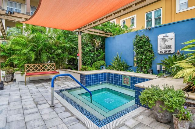 200 4TH AVENUE S 209, St Petersburg, FL 33701