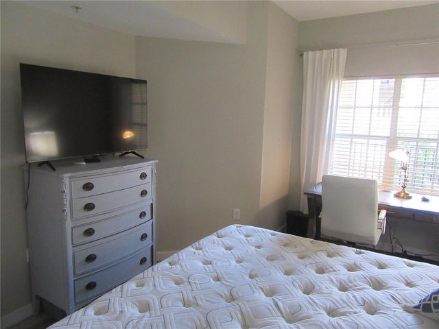 200 4TH AVENUE S 209, St Petersburg, FL 33701