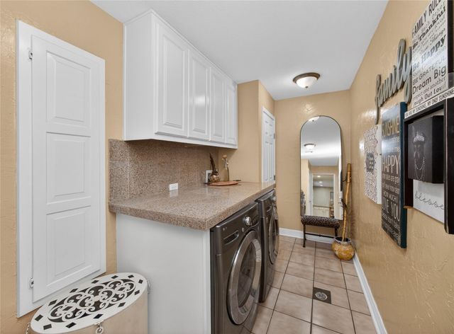 718 Post Oak DR, Dripping Springs, TX 78620