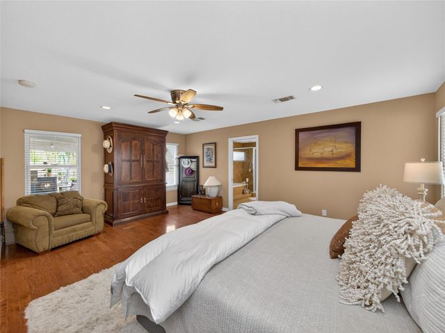 718 Post Oak DR, Dripping Springs, TX 78620