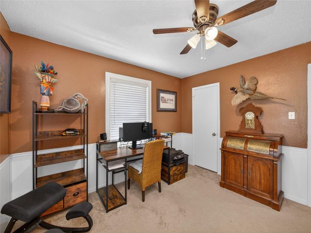 718 Post Oak DR, Dripping Springs, TX 78620