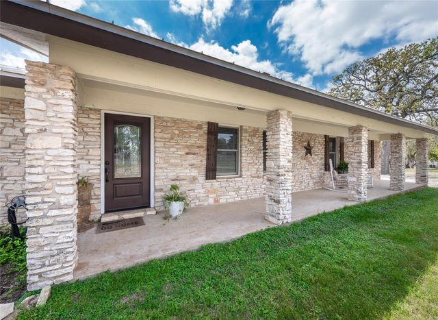 718 Post Oak DR, Dripping Springs, TX 78620