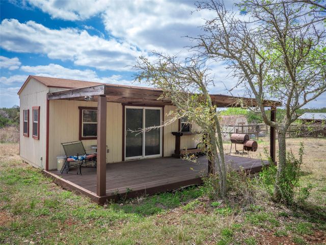 718 Post Oak DR, Dripping Springs, TX 78620