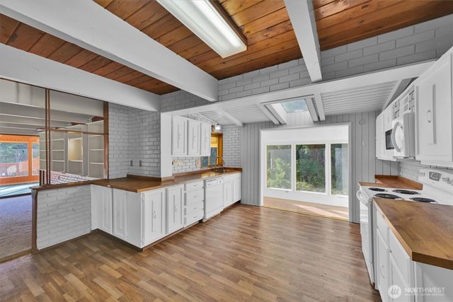 22115 Maple Drive NW, Lakebay, WA 98349