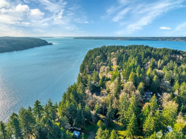 22115 Maple Drive NW, Lakebay, WA 98349